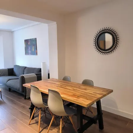 En El Corazon De Y Cerca De Todo * Gijon