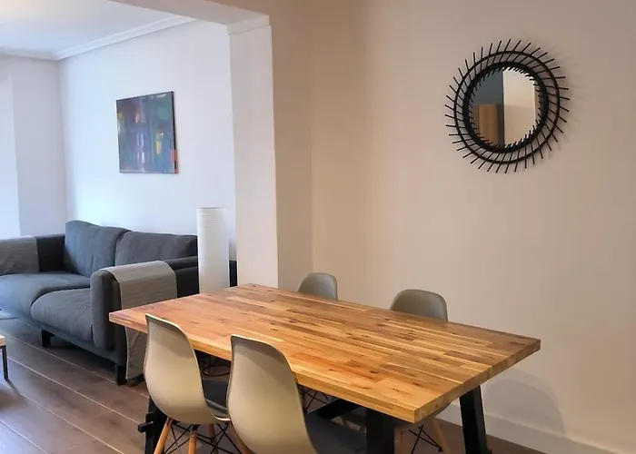 En El Corazon De Y Cerca De Todo * Gijón